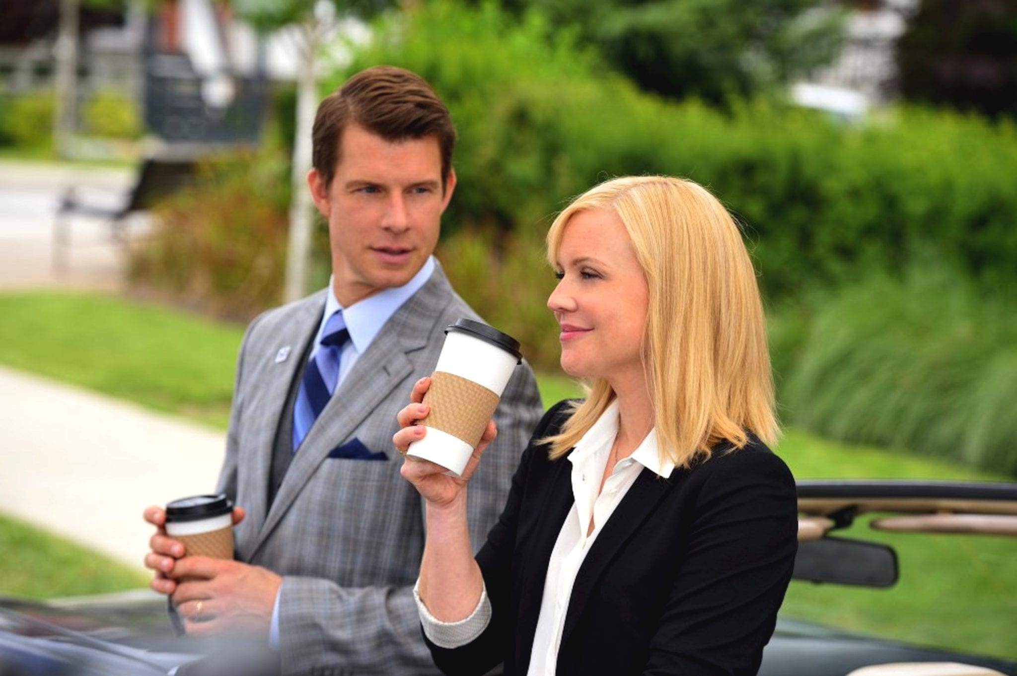 A Scene from Martha Williamson's Signed, Sealed, Delivered featuring Eric Mabius as Oliver and Kristin Booth as Shane